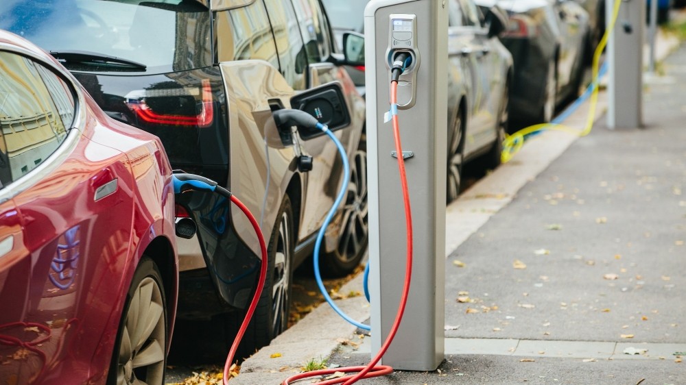 汽車充電樁行業(yè)投資指南：財務(wù)自由新選擇