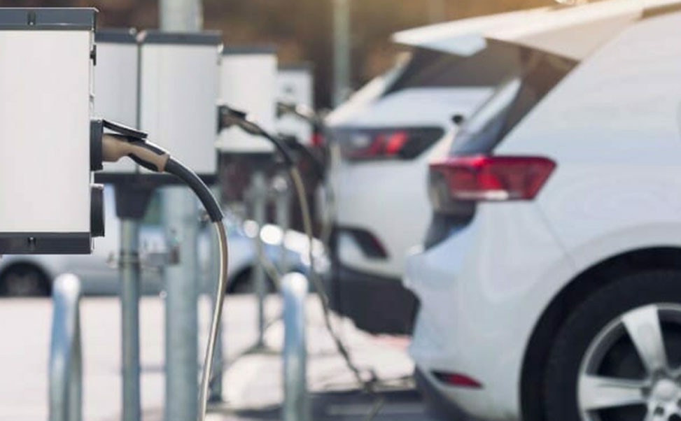 新能源充電樁市場：機(jī)遇與挑戰(zhàn)并存