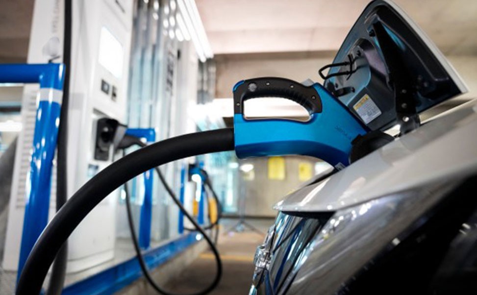 汽車充電樁技術創(chuàng)新與市場適應性