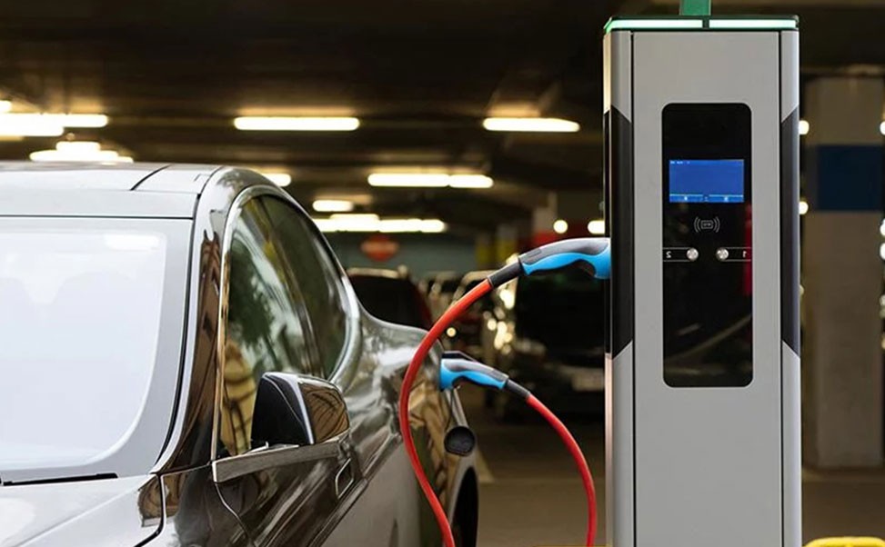 公交站汽車充電樁的規(guī)模化擴(kuò)張：驅(qū)動可持續(xù)交通的核心力量